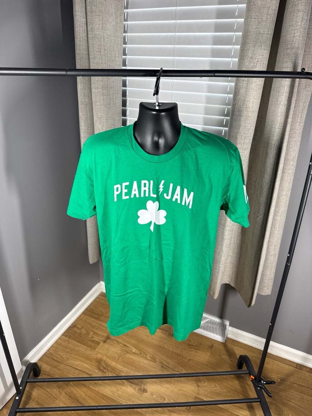 Pearl Jam Boston 2016 Fenway Park Tour T-Shirt Green Clover